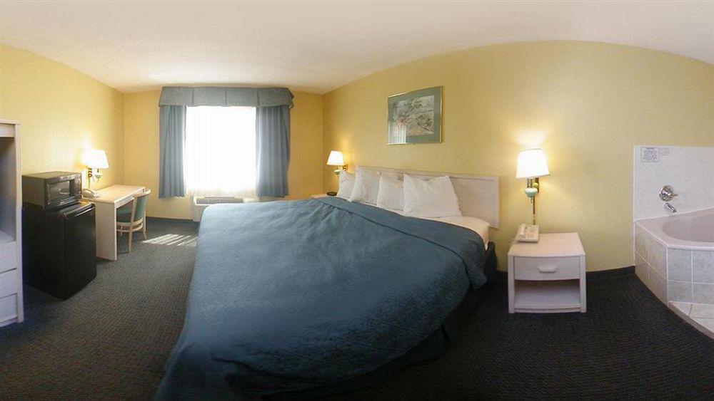 Quality Inn & Suites Grand Prairie Dış mekan fotoğraf
